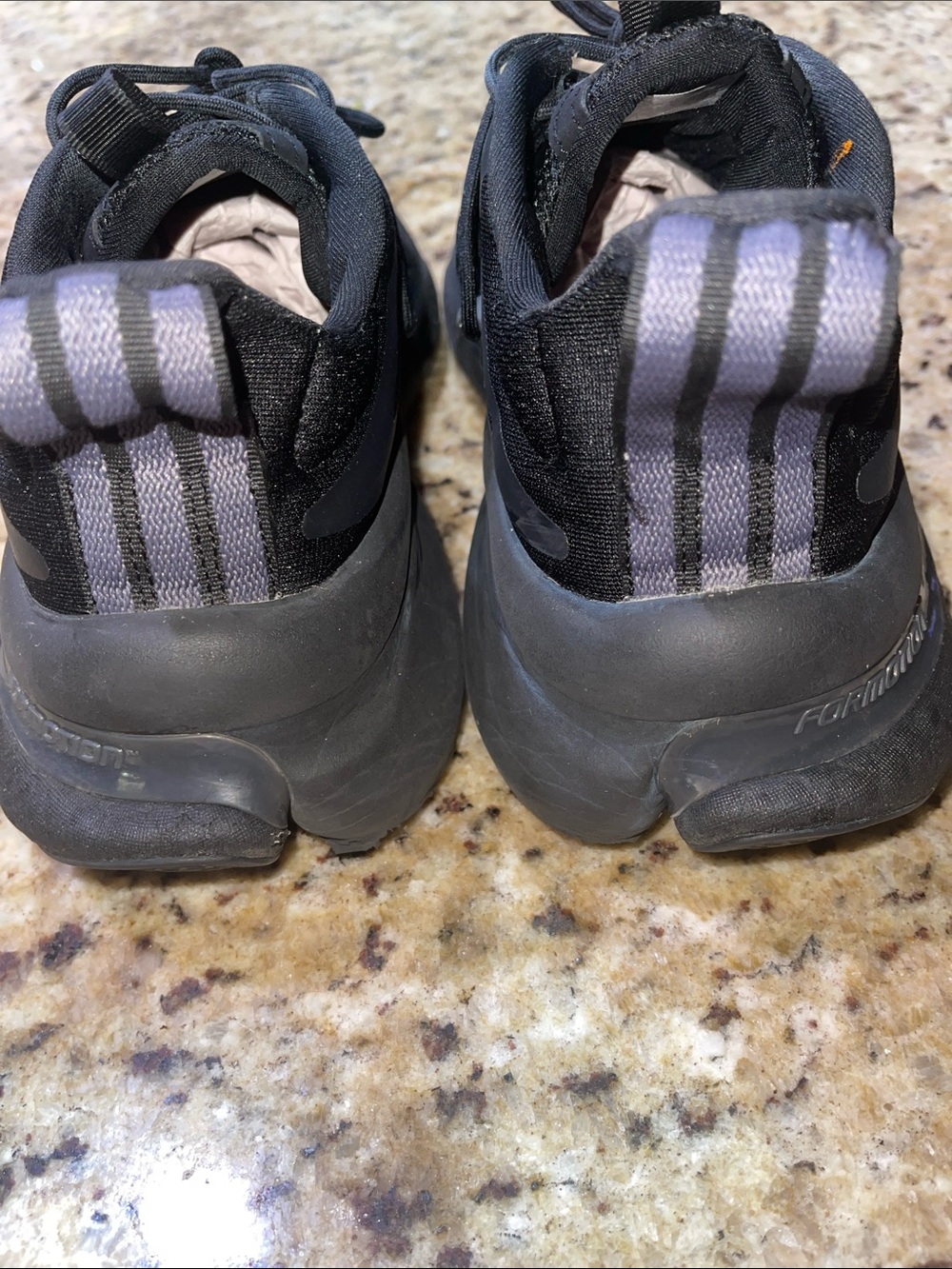 Adidas Alphaboost v1 - Picture 4 of 10